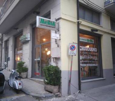 Negozio in vendita a Enna, Frazione Centro città